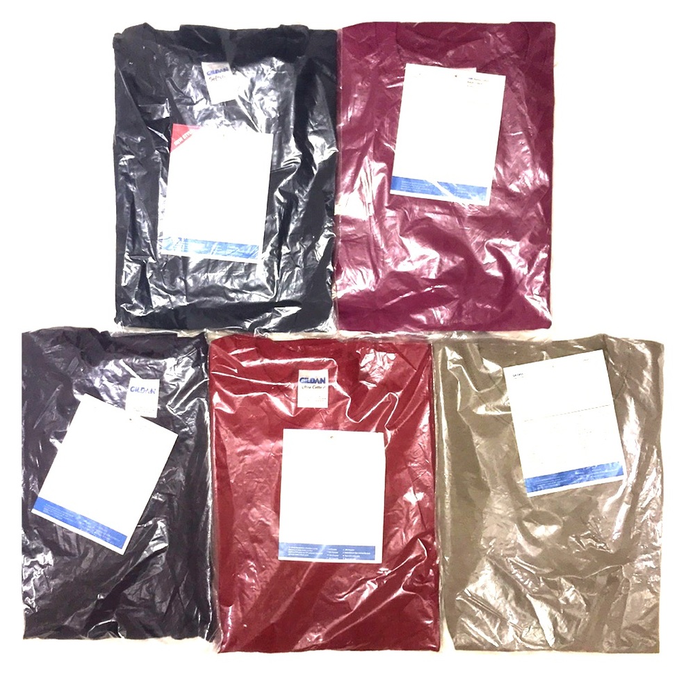 NWT 5 Pack Gildan Adult T-Shirts